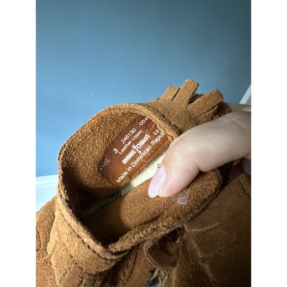 Minnetonka Front Strap Booties - Picture 4 of 4